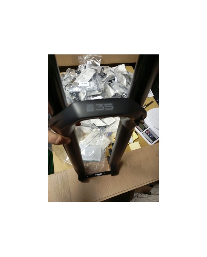 Forcella nuova per MTB e-bike rockshox steli da 35 escurs 130mm per ruota 29...