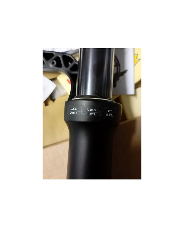 Forcella nuova per MTB e-bike rockshox steli da 35 escurs 130mm per ruota 29...