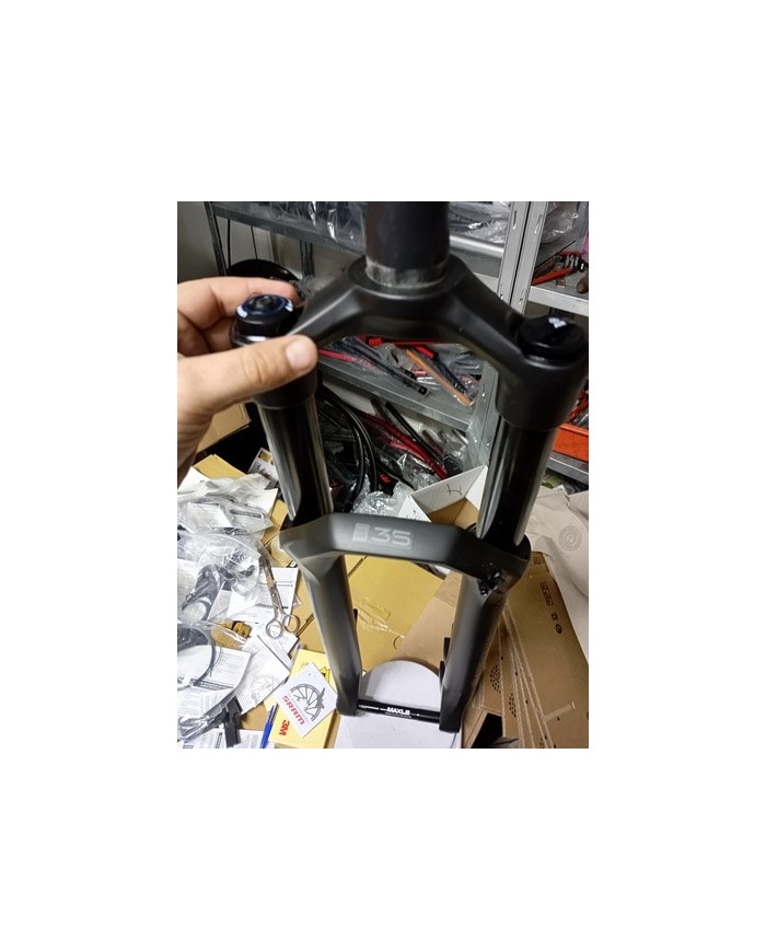 Forcella nuova per MTB e-bike rockshox steli da 35 escurs 130mm per ruota 29...