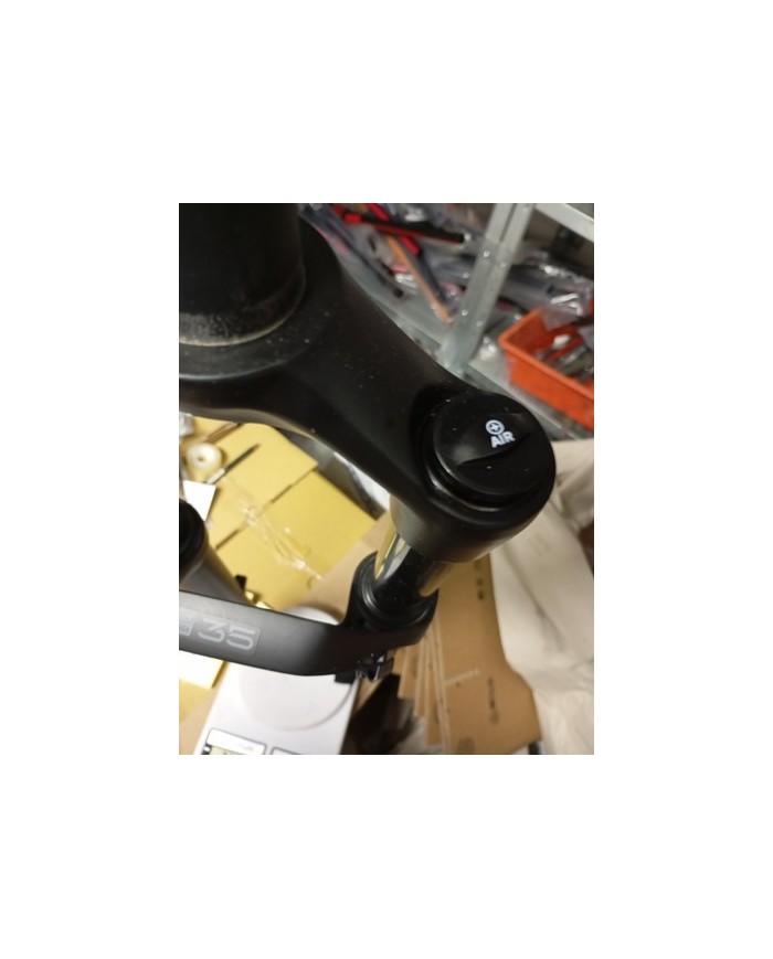 Forcella nuova per MTB e-bike rockshox steli da 35 escurs 130mm per ruota 29...