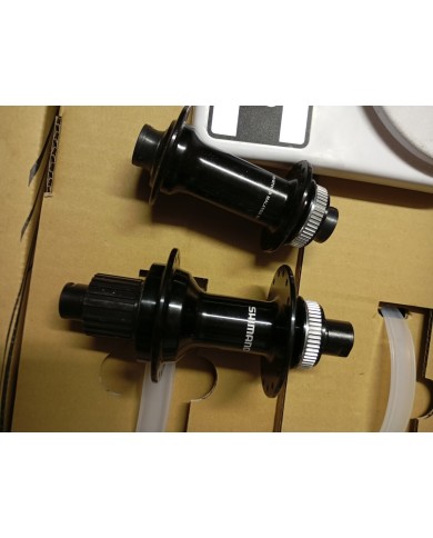 Coppia di mozzi mtb boost 15x110 12x148 a 32 fori per freno centerlock corpetto