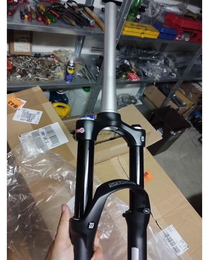 OFFERTA FORCELLA MTB 27,5 BOOST 15X110 ESCURS 120mm SUNTOUR RAIDON AD ARIA NUOVA