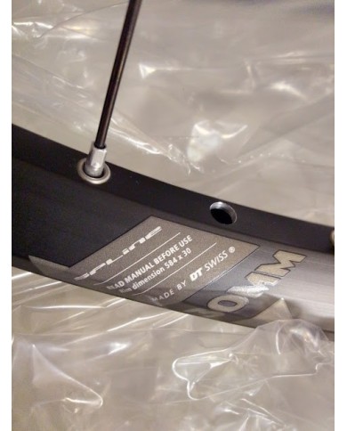 ruota posteriore mtb e-bike 27,5 boost 12x148mm dt swiss H1900 hybrid microsplin