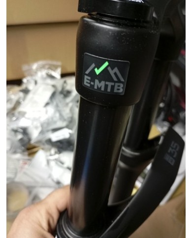 Forcella nuova per MTB e-bike rockshox steli da 35 escurs 130mm per ruota 29...