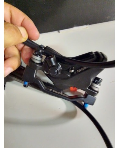 freno anteriore sinistro shimano 4 pist leva bl-mt401 pinza br-mt420 +Disco 203