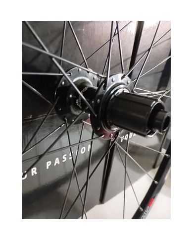 Ruota MTB posteriore 29 perno passante non boost 12x142 corpetto Shimano hg...