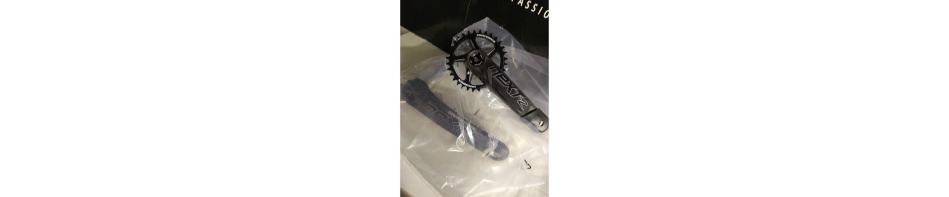 Guarnitura RaceFace Next R Carbonio - 12v - 32T - 175 mm - Perno BB30 - Boost/SuperBoost