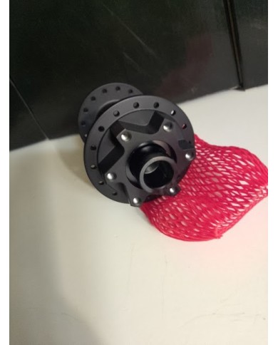 mozzo anteriore mtb 15x110 dt swiss 370 32h new