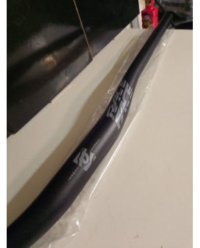 MANUBRIO-MTB RACE-FACE-CHESTER-diametro 35mm lunghezza 780MM rialzato 20mm