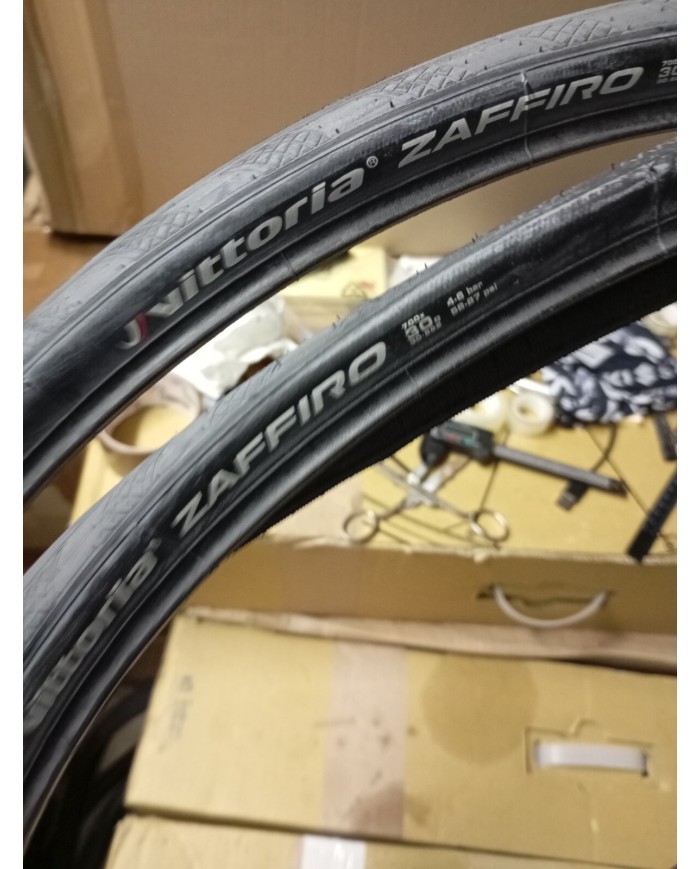 coppia di copertoncini corsa 700x30 vittoria zaffiro per camera d aria non tubel