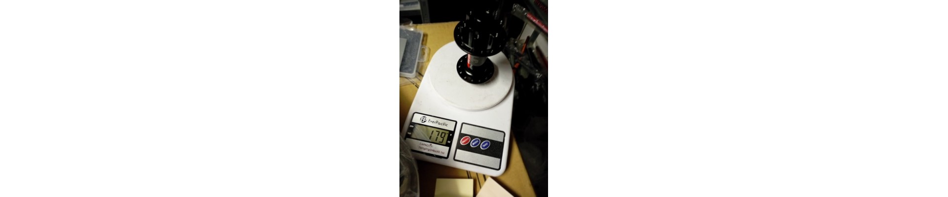 Mozzo Anteriore MTB Boost 15x110 A 28 Fori Dt Swiss 370