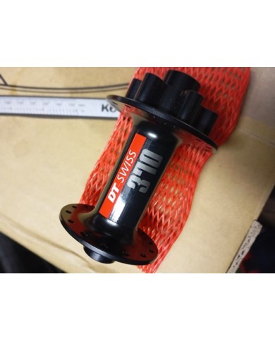 Mozzo Anteriore MTB Boost 15x110 A 28 Fori Dt Swiss 370