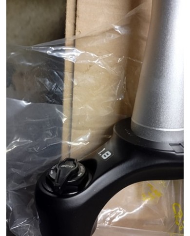 Forcella MTB Conica 29 Misura Particolare 1.8 Pollici Non Classico 1.5 , Suntour