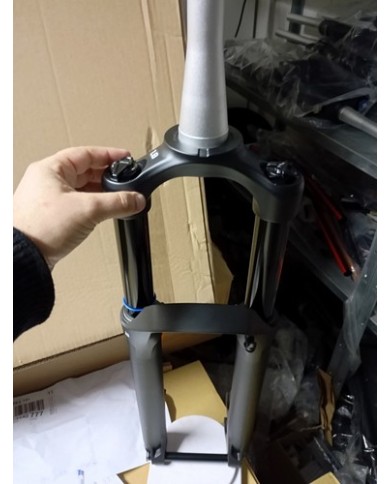 Forcella MTB Conica 29 Misura Particolare 1.8 Pollici Non Classico 1.5 , Suntour