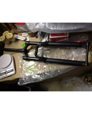 forcella mtb nuova fox 34 27,5 boost 15x110 escurs 140mm nuova opaca senza adesi