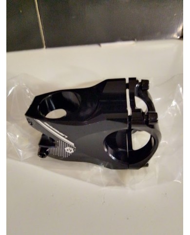 Stem MTB Lapierre Ø31.8mm – Lunghezza 45mm – Peso 130g – Alluminio