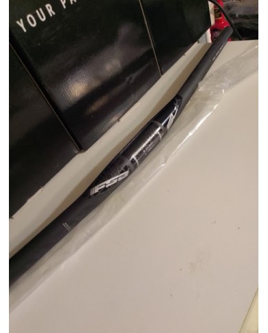 Manubrio MTB FSA SL-K Flat Ø31.8mm – Lunghezza 700mm – Carbonio