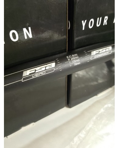 Piega Manubrio Bici da Corsa FSA Vero Compact – Alluminio – 44 cm centro-centro