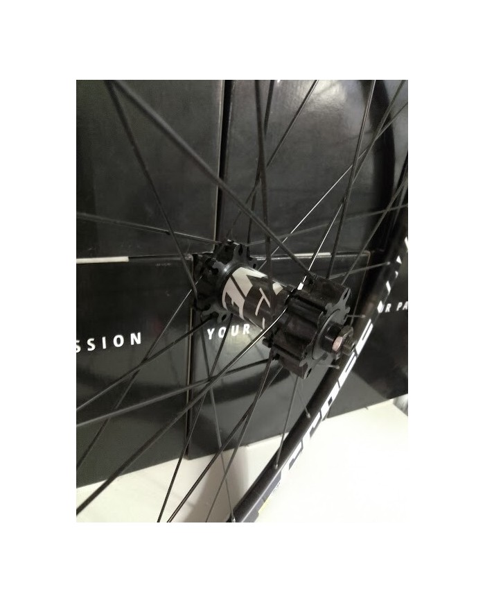 ruota mtb anteriore 27,5 sgancio rapido nuova mavic crossone per disco 6 fori ca