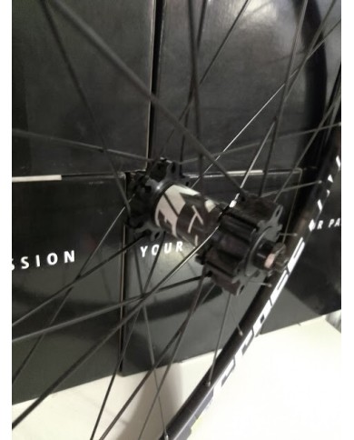 ruota mtb anteriore 27,5 sgancio rapido nuova mavic crossone per disco 6 fori ca